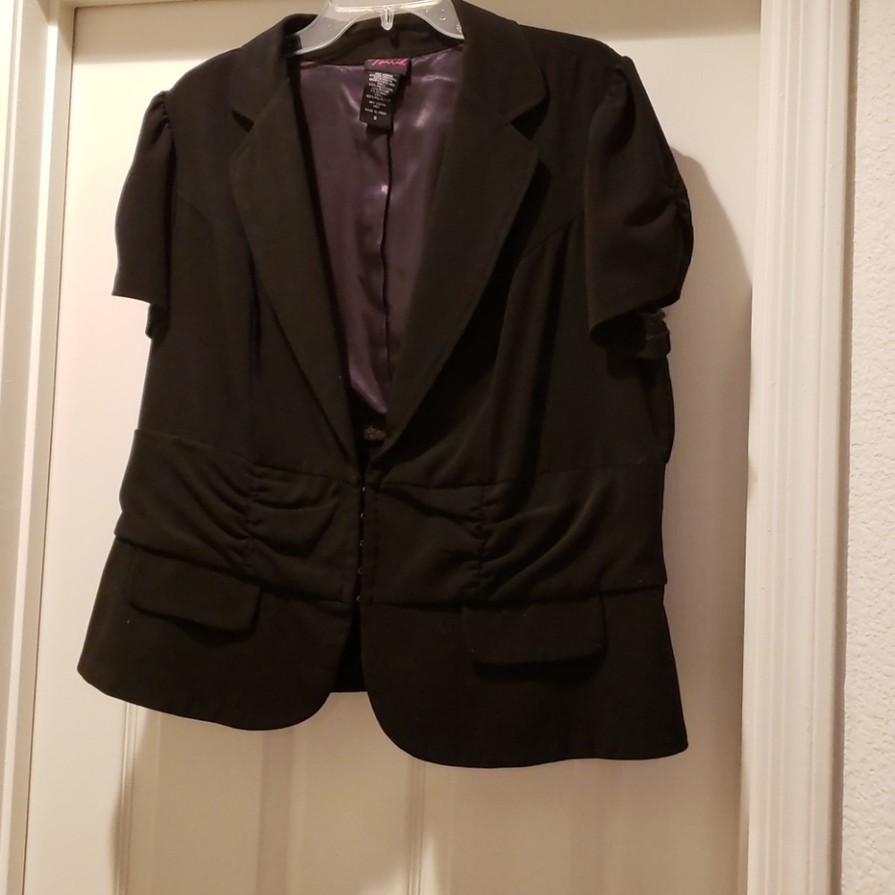 Black short sleeve blazer